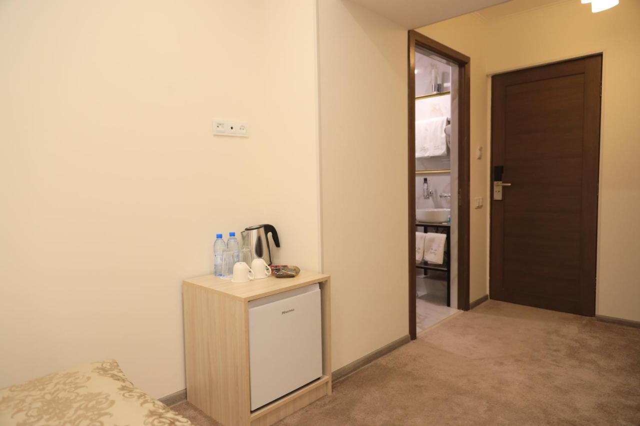 Delin Hotel And Tours Erévan Extérieur photo
