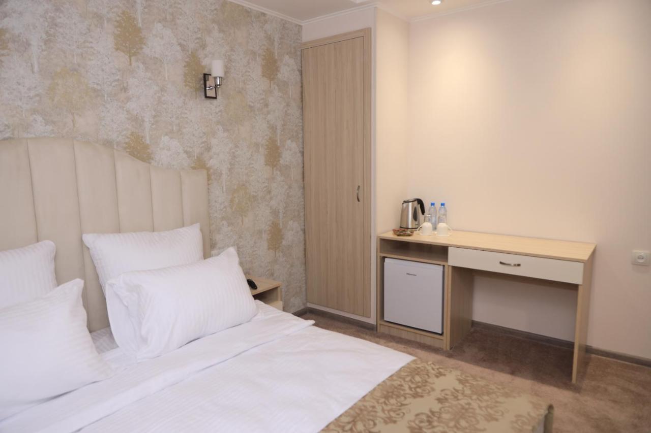 Delin Hotel And Tours Erévan Extérieur photo