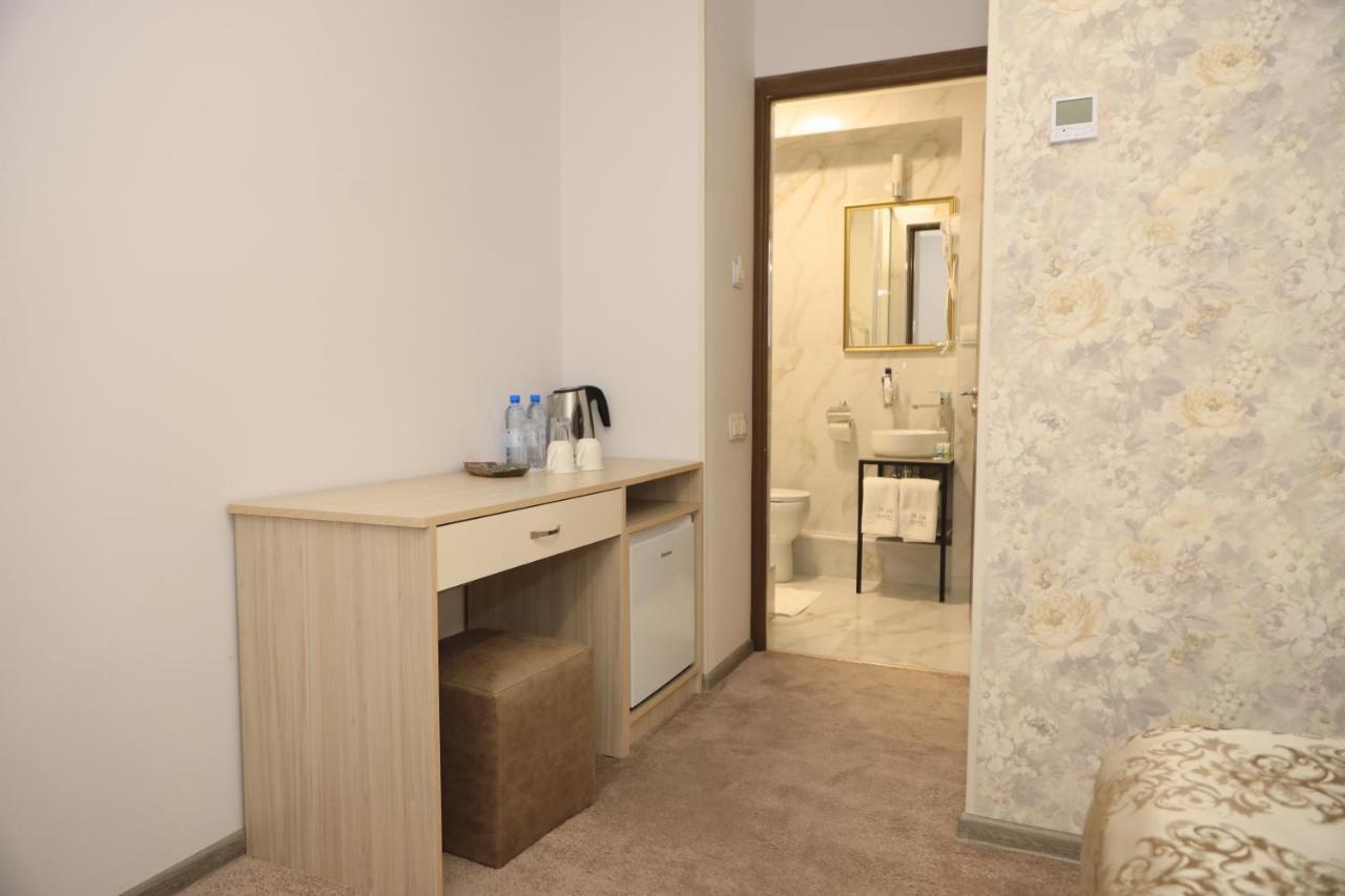 Delin Hotel And Tours Erévan Extérieur photo