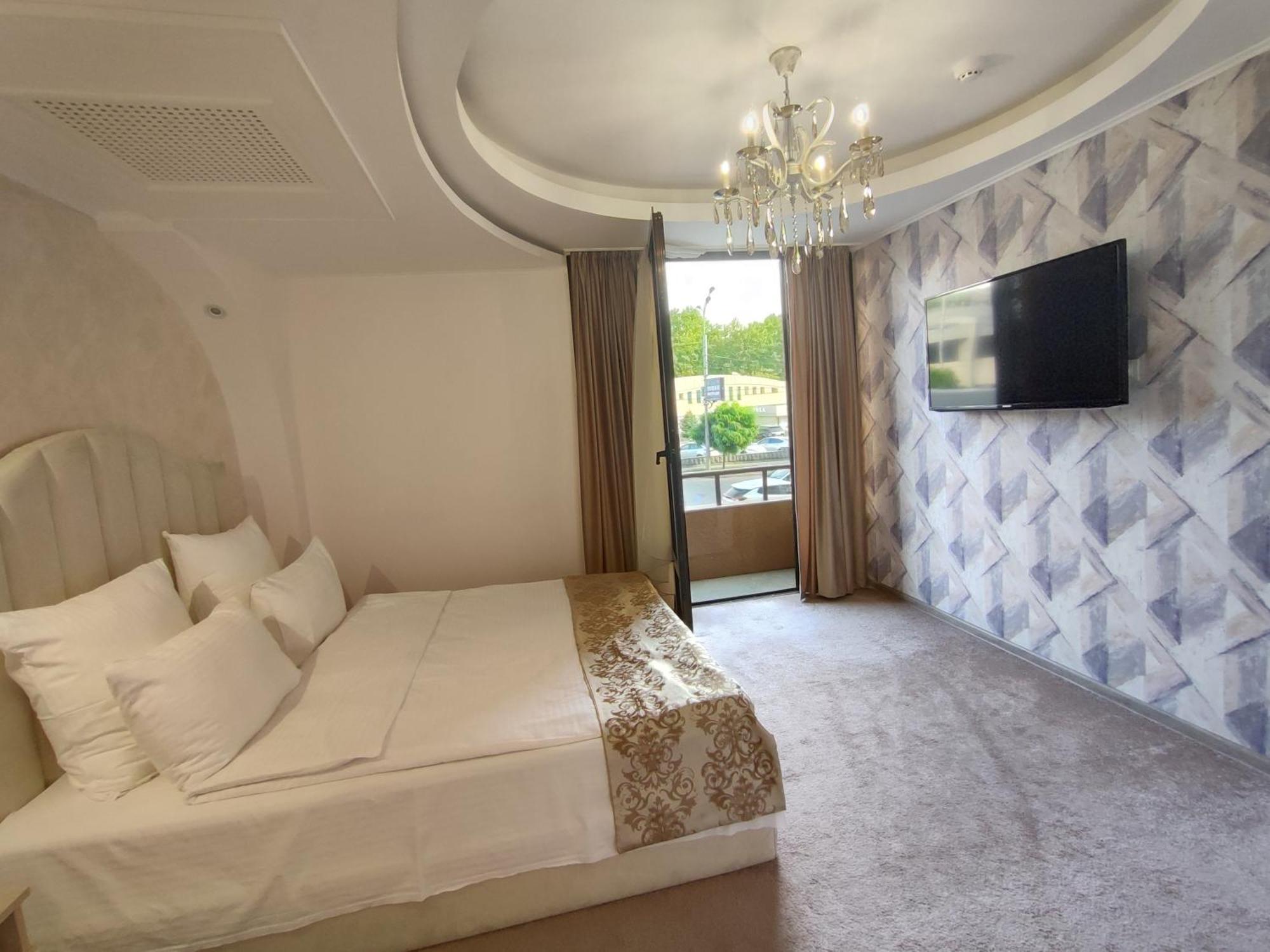 Delin Hotel And Tours Erévan Extérieur photo