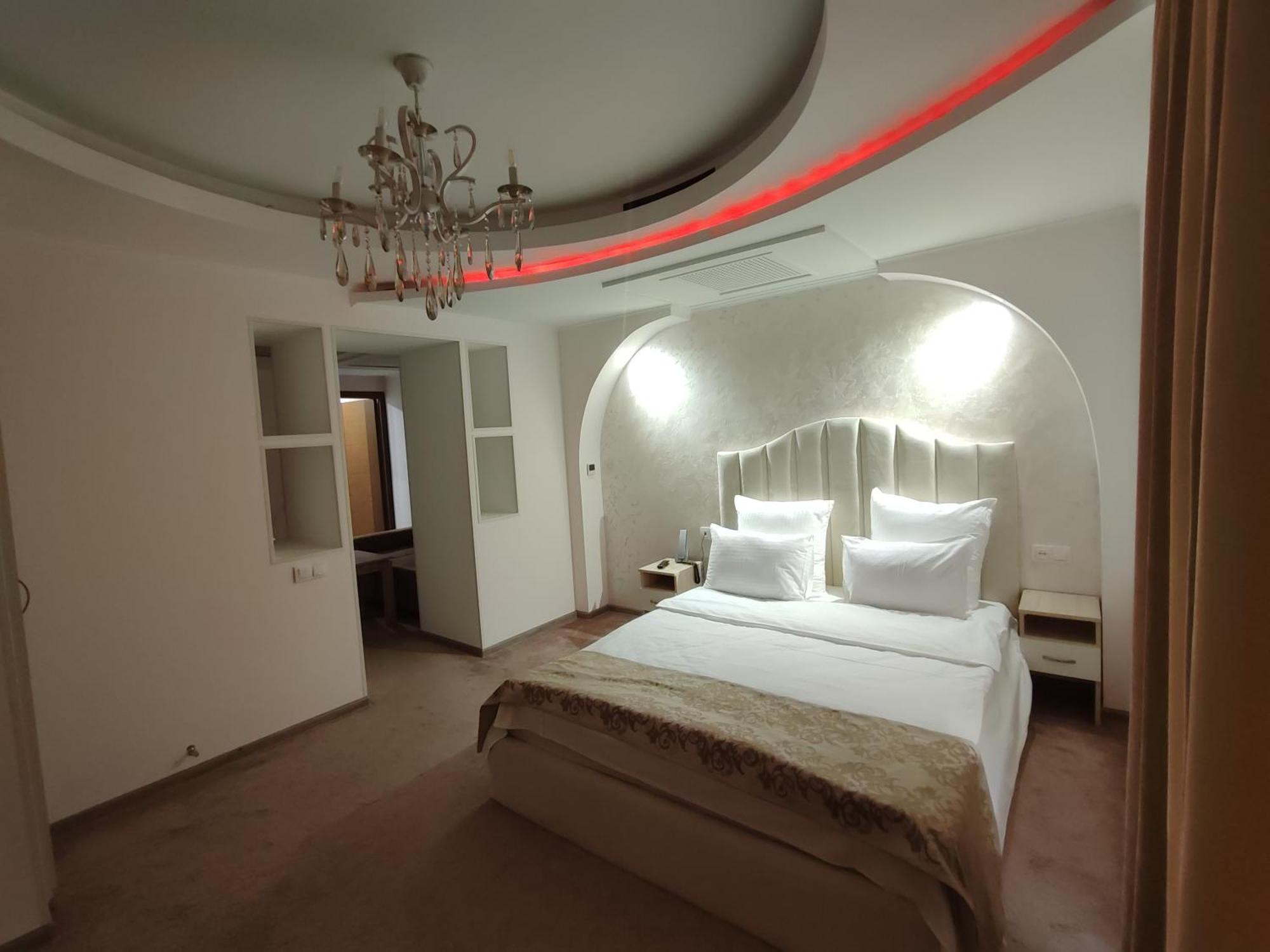 Delin Hotel And Tours Erévan Extérieur photo