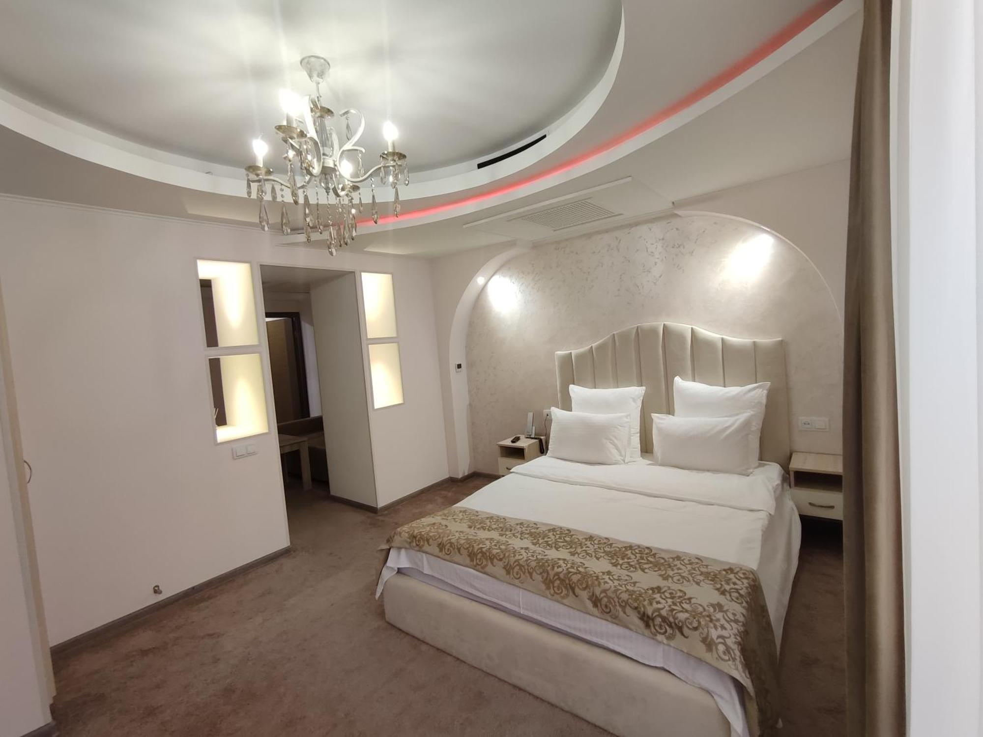 Delin Hotel And Tours Erévan Extérieur photo