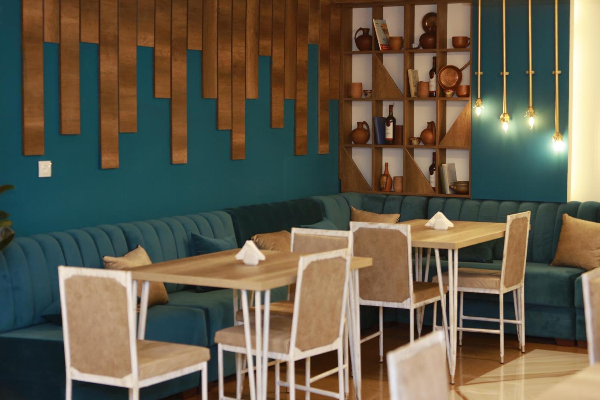 Delin Hotel And Tours Erévan Extérieur photo
