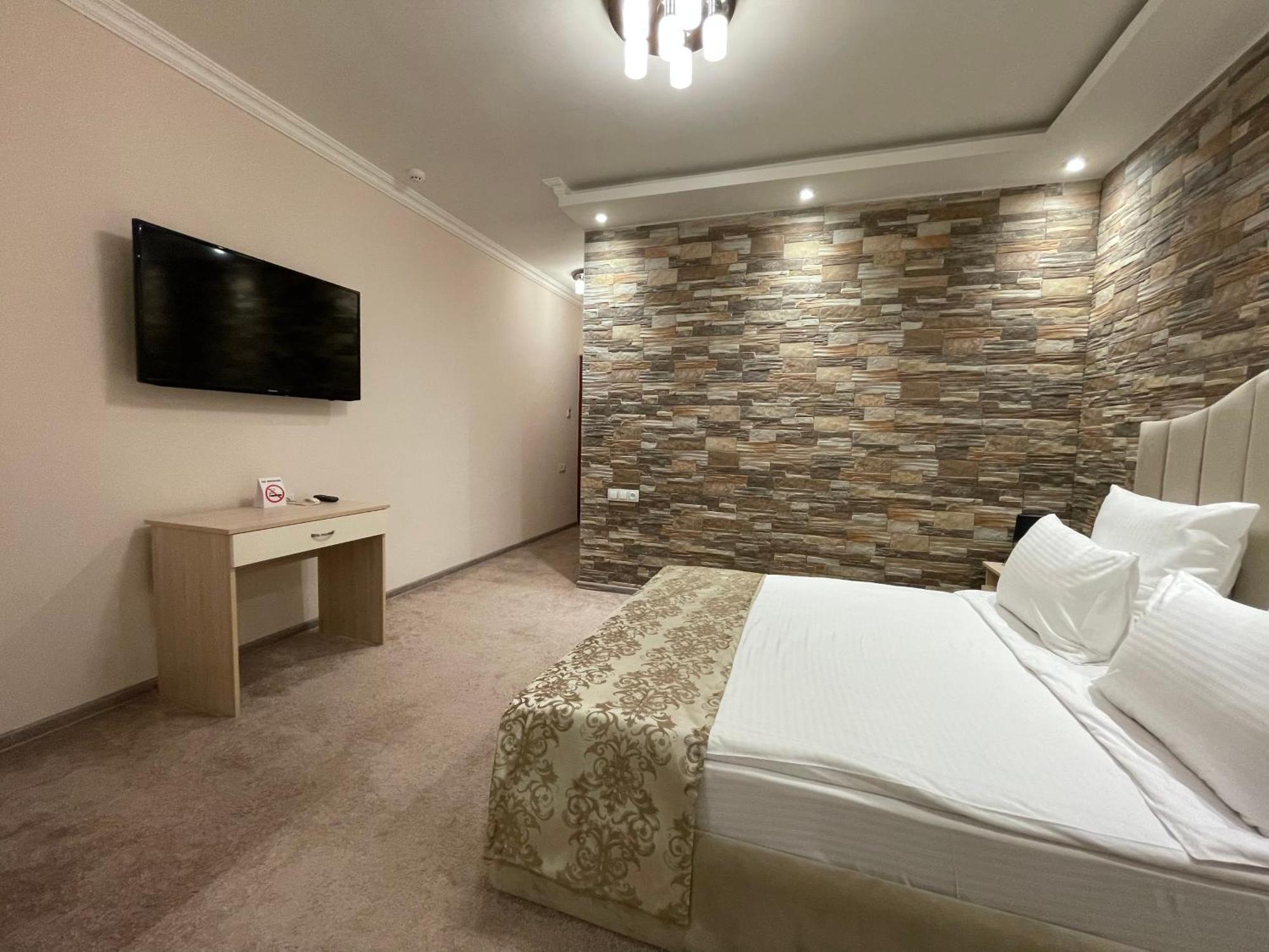 Delin Hotel And Tours Erévan Extérieur photo